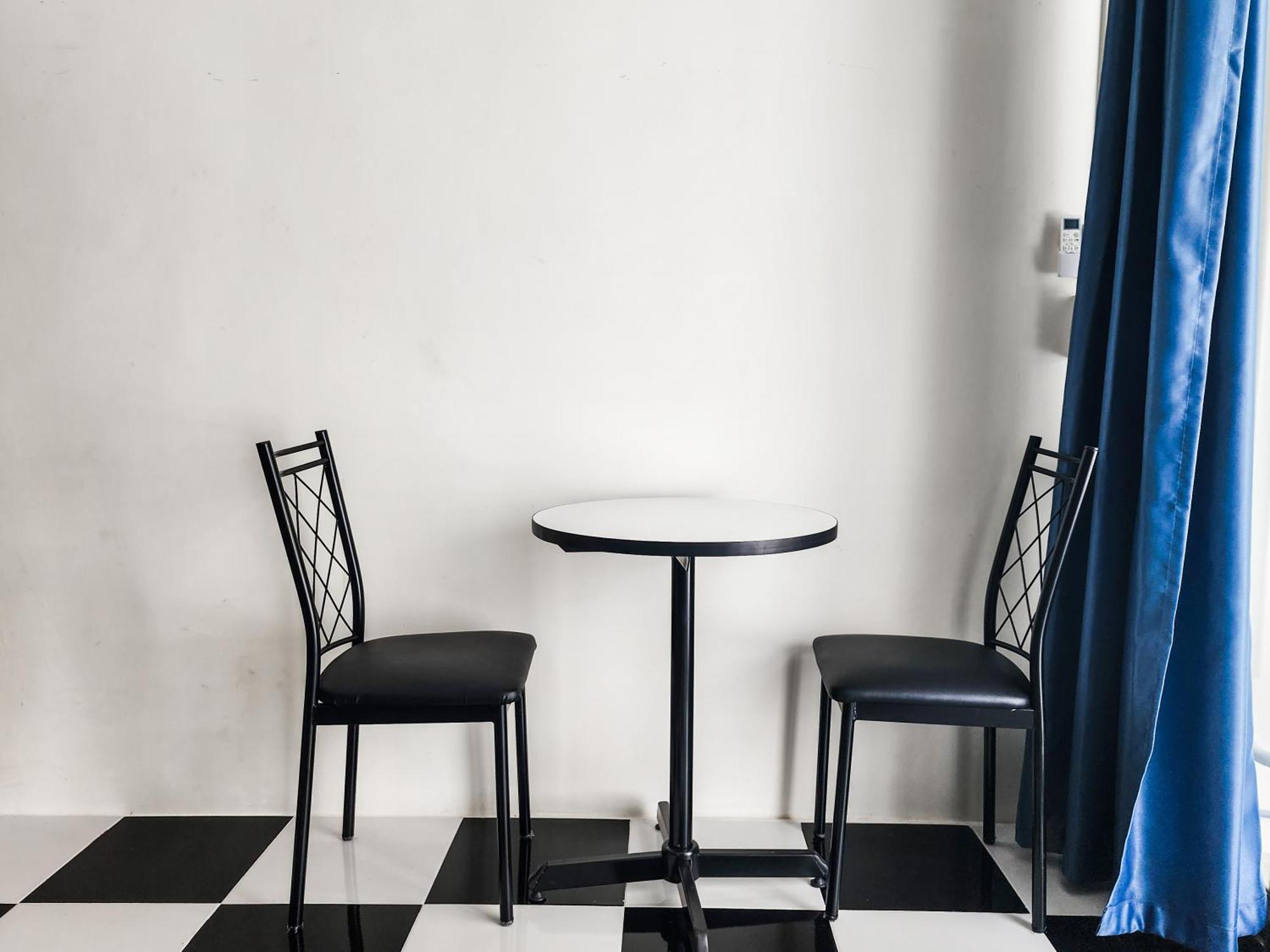 Noir Cafe And Hostel Chinatown Бангкок Екстер'єр фото