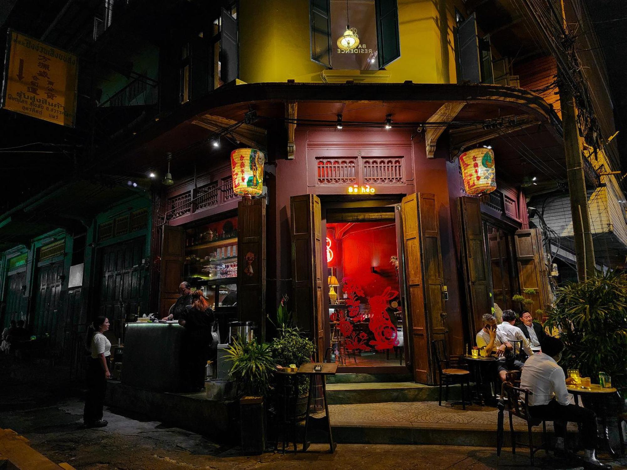 Noir Cafe And Hostel Chinatown Бангкок Екстер'єр фото